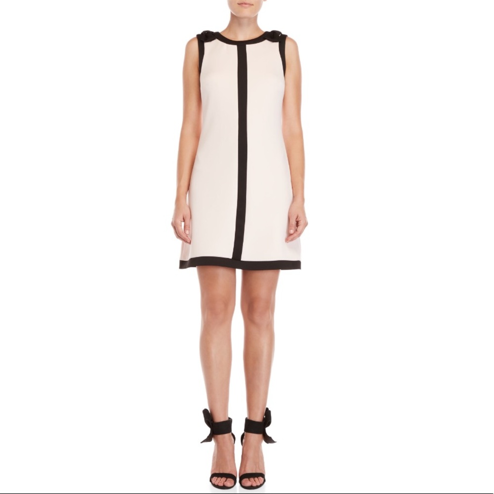•Betsey Johnson• Blush Bow Shift Dress